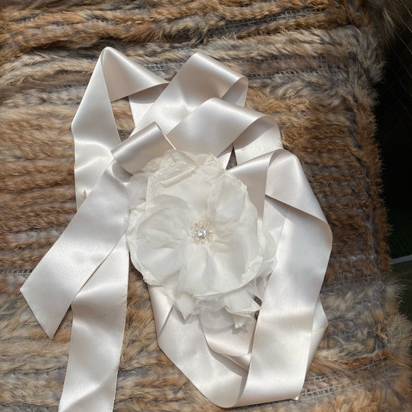 Vera wang wedding sash - Picture 3 of 7